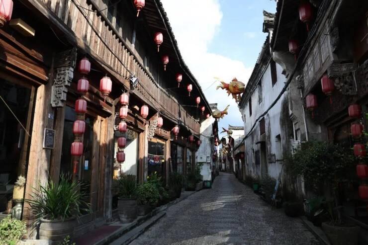 强化使命担当 输出金融动能